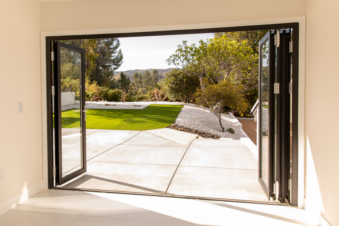 Bifold Door 144 x 96 BLACK